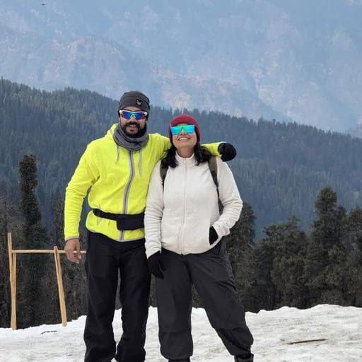 Taniya Verma & Arjun Verma — founders of Mountain Bird Bagpackers